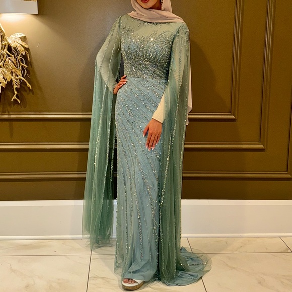 Serene Hill Luxury Evening Dress, Size 4, Turquoise - Picture 2 of 3